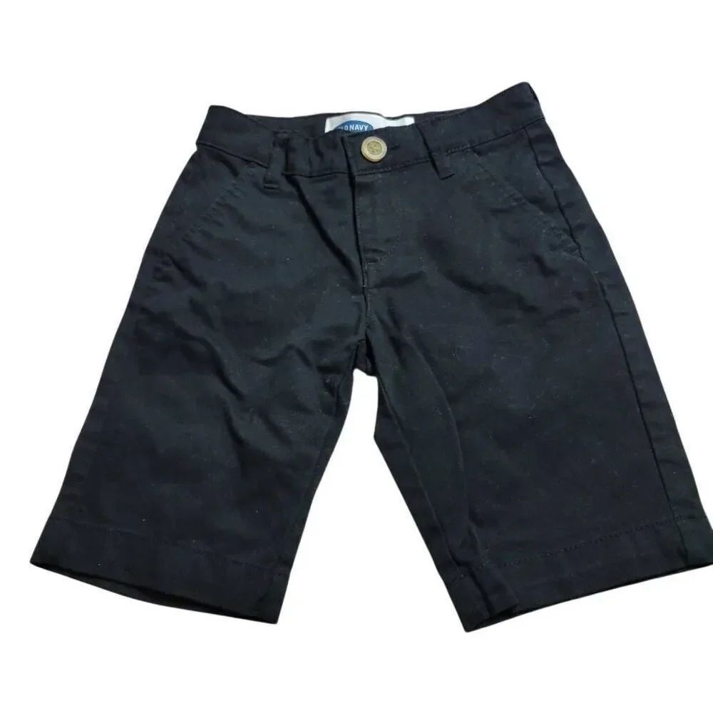 Old Navy Black Bermuda shorts 8slim